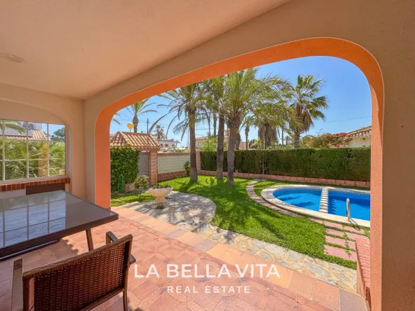 4 bedroom Beach House with private pool for sale in Cabo Roig, Orihuela Costa, Alicante