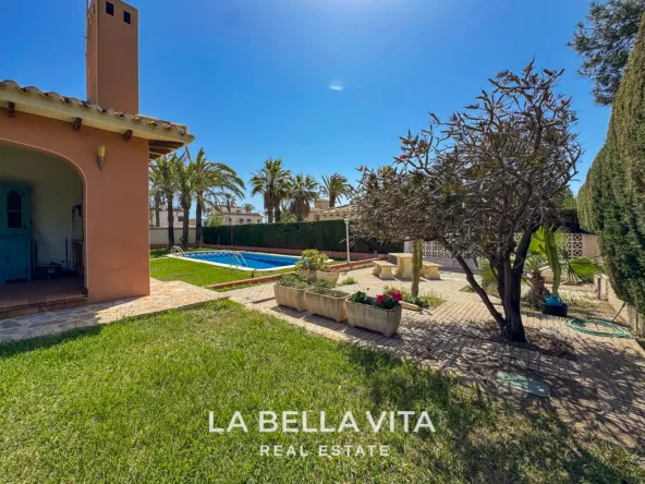 4 bedroom Beach House with private pool for sale in Cabo Roig, Orihuela Costa, Alicante
