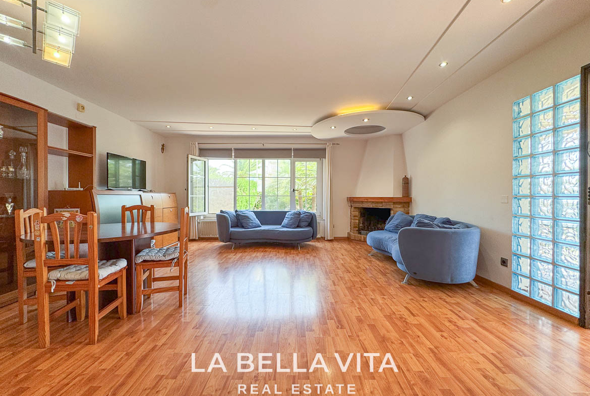 4 bedroom Beach House with private pool for sale in Cabo Roig, Orihuela Costa, Alicante