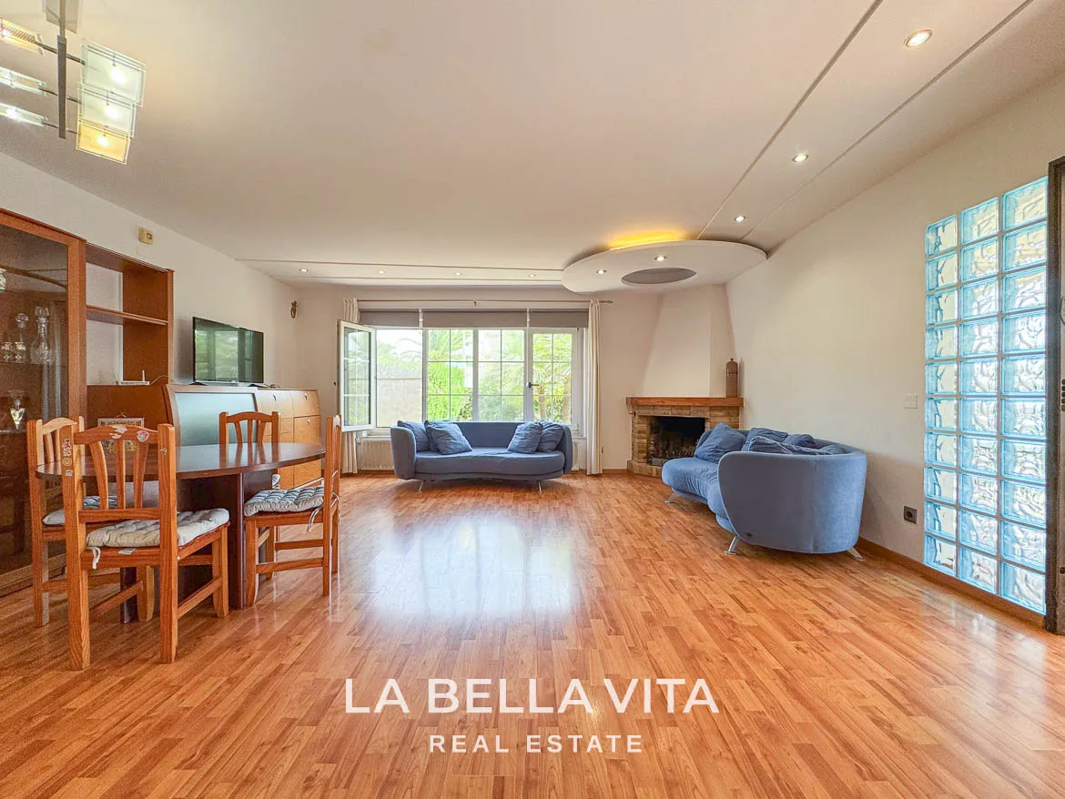 4 bedroom Beach House with private pool for sale in Cabo Roig, Orihuela Costa, Alicante