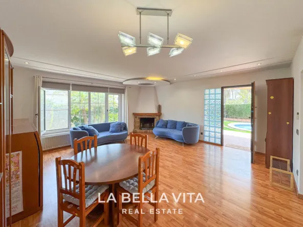 4 bedroom Beach House with private pool for sale in Cabo Roig, Orihuela Costa, Alicante