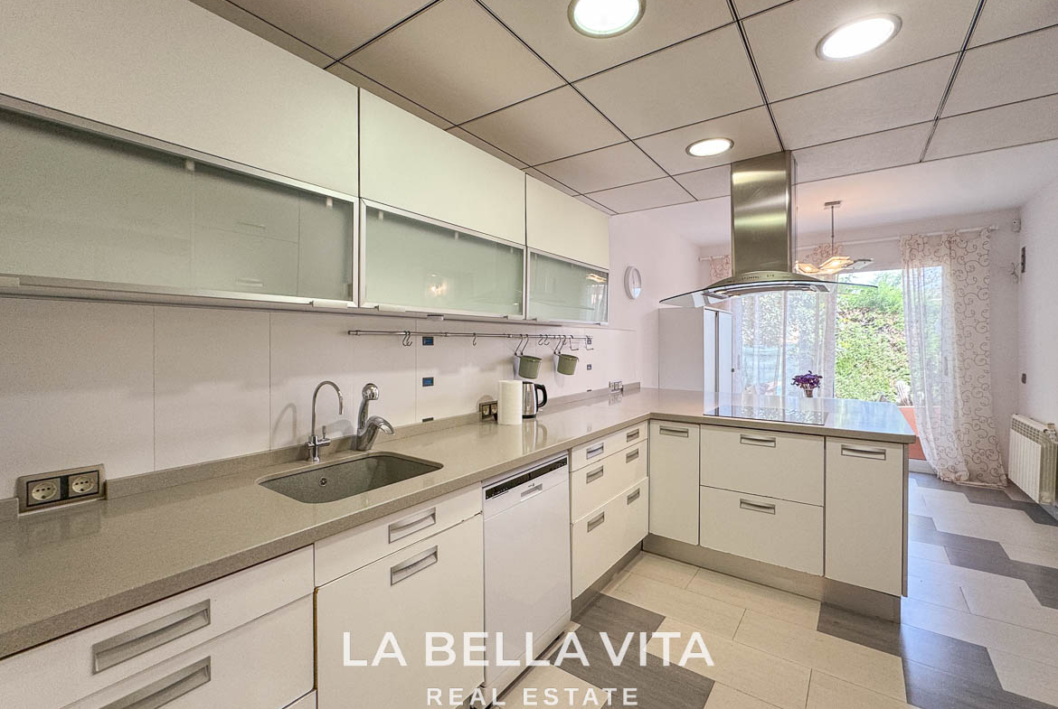 4 bedroom Beach House with private pool for sale in Cabo Roig, Orihuela Costa, Alicante