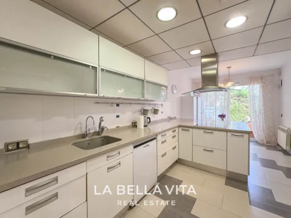 4 bedroom Beach House with private pool for sale in Cabo Roig, Orihuela Costa, Alicante