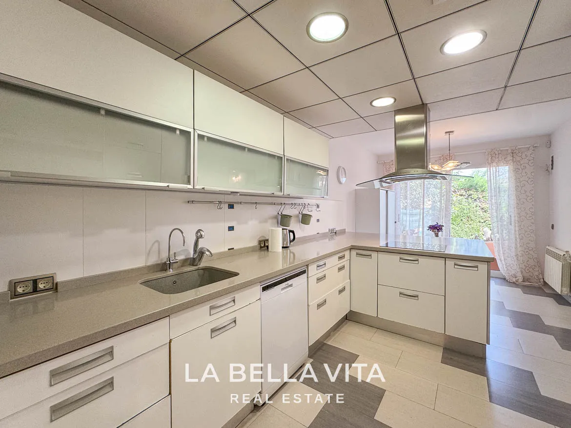4 bedroom Beach House with private pool for sale in Cabo Roig, Orihuela Costa, Alicante