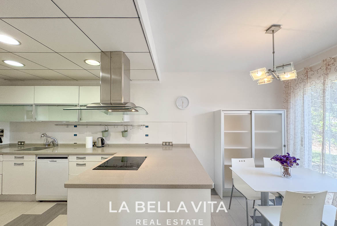 4 bedroom Beach House with private pool for sale in Cabo Roig, Orihuela Costa, Alicante
