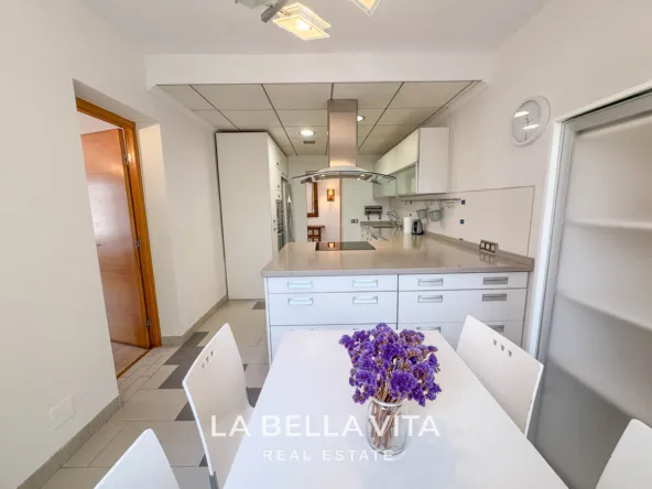 4 bedroom Beach House with private pool for sale in Cabo Roig, Orihuela Costa, Alicante