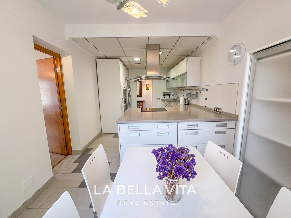 4 bedroom Beach House with private pool for sale in Cabo Roig, Orihuela Costa, Alicante