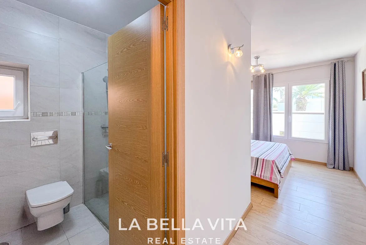4 bedroom Beach House with private pool for sale in Cabo Roig, Orihuela Costa, Alicante