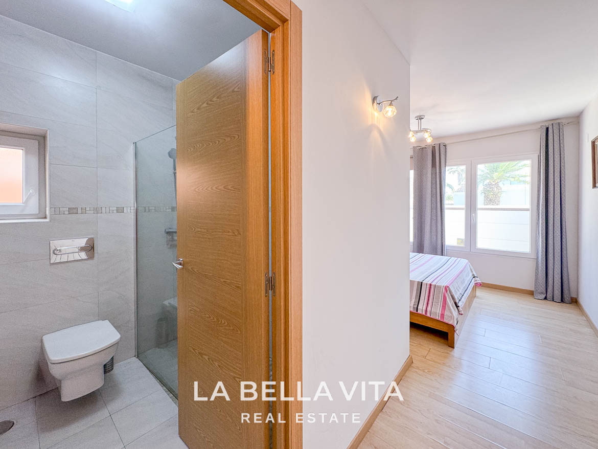 4 bedroom Beach House with private pool for sale in Cabo Roig, Orihuela Costa, Alicante