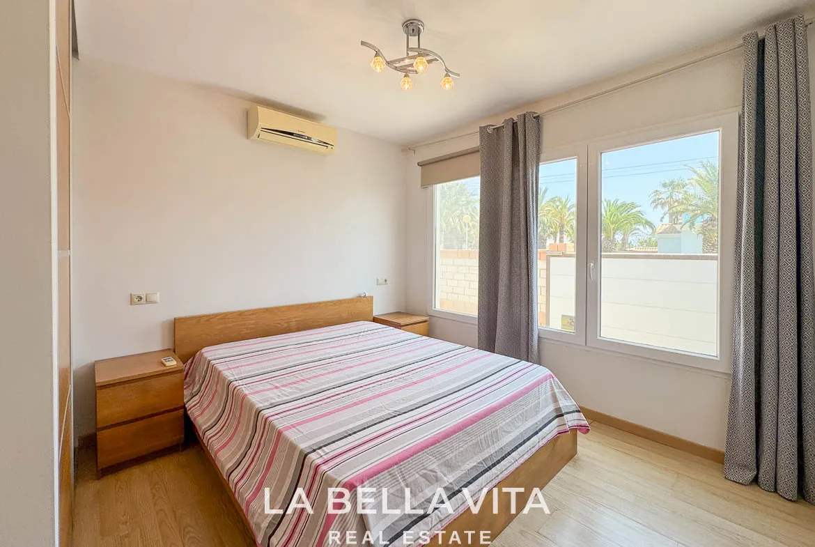4 bedroom Beach House with private pool for sale in Cabo Roig, Orihuela Costa, Alicante