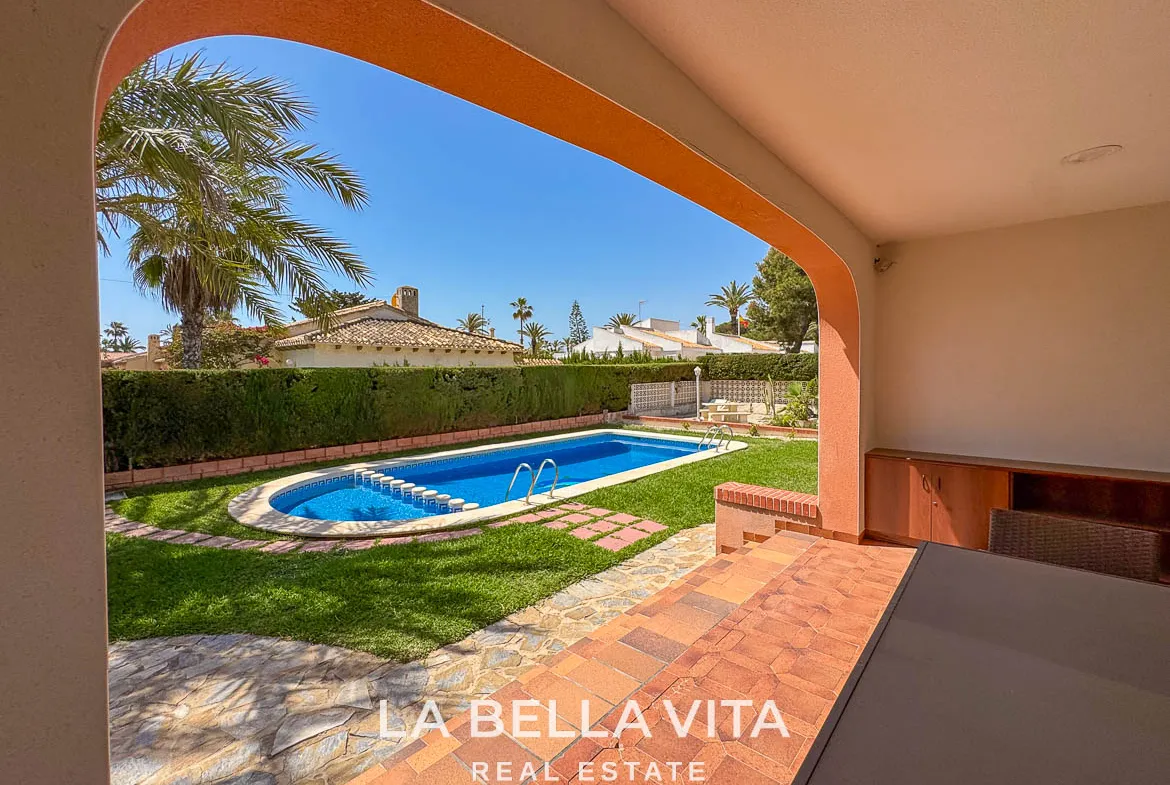4 bedroom Beach House with private pool for sale in Cabo Roig, Orihuela Costa
