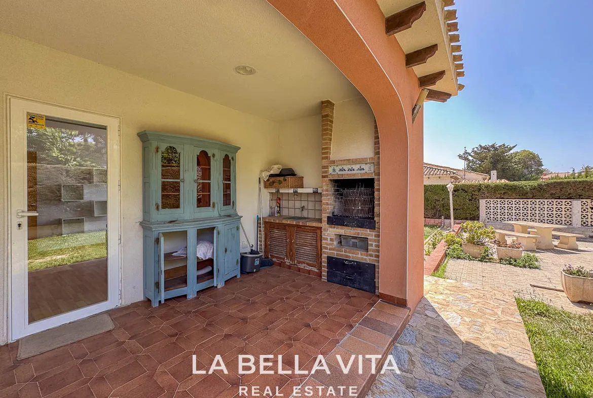4 bedroom Beach House with private pool for sale in Cabo Roig, Orihuela Costa