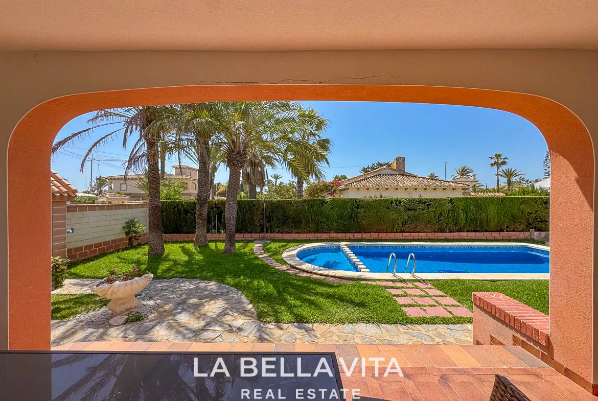 4 bedroom Beach House with private pool for sale in Cabo Roig, Orihuela Costa