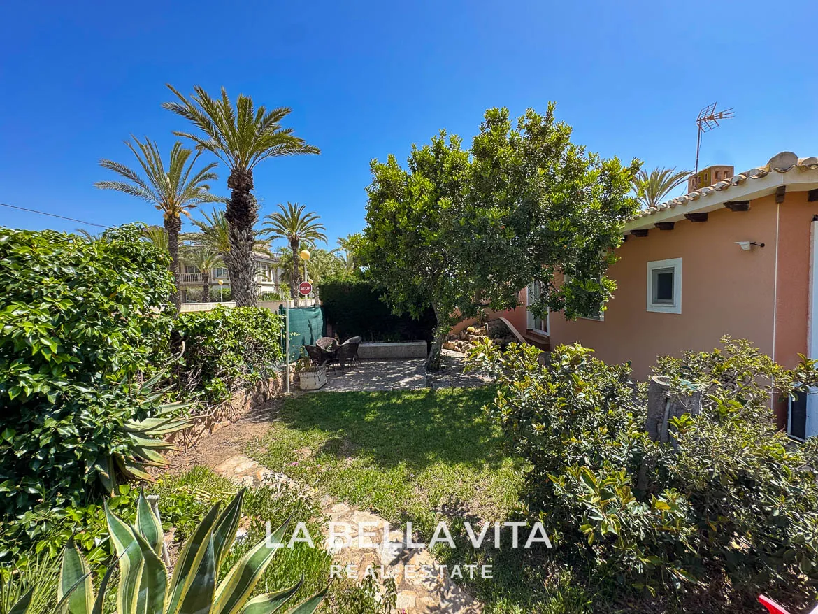 4 bedroom Beach House with private pool for sale in Cabo Roig, Orihuela Costa