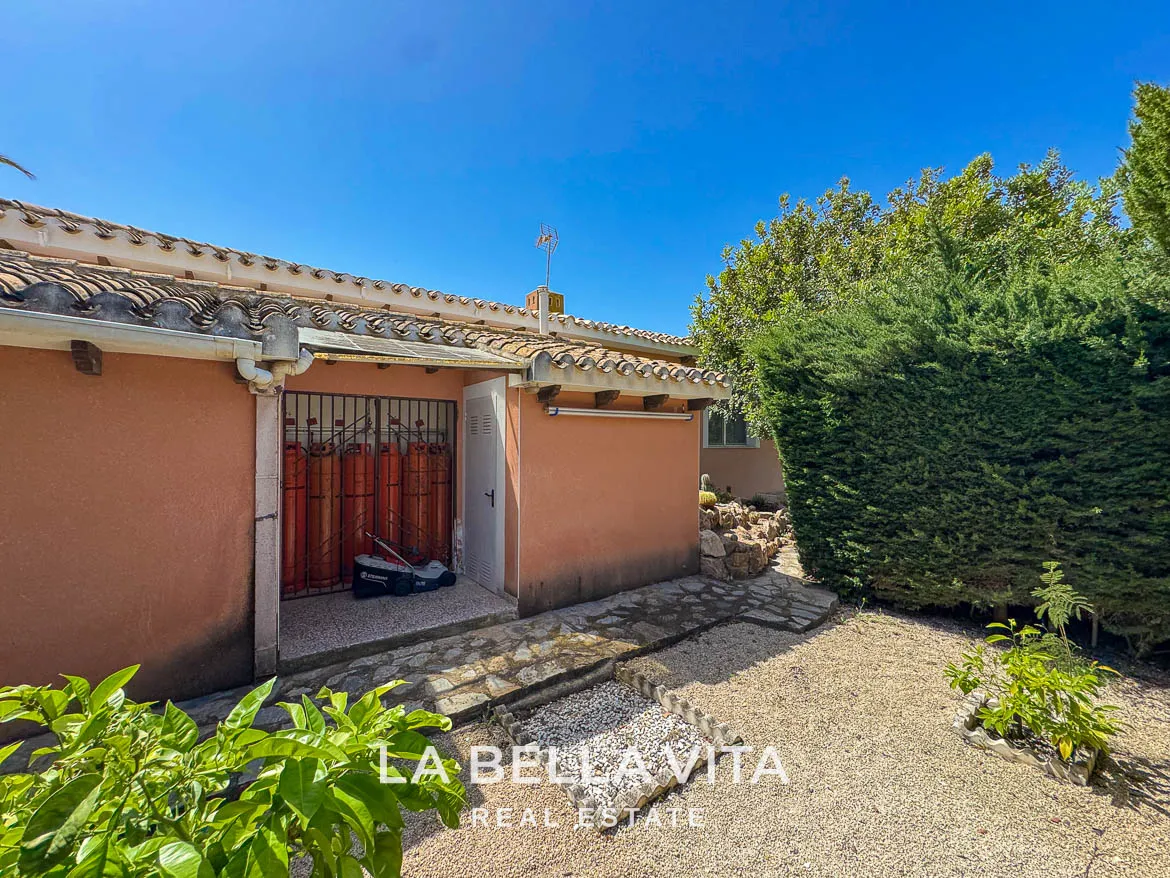 4 bedroom Beach House with private pool for sale in Cabo Roig, Orihuela Costa