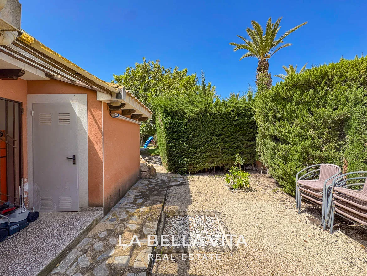 4 bedroom Beach House with private pool for sale in Cabo Roig, Orihuela Costa