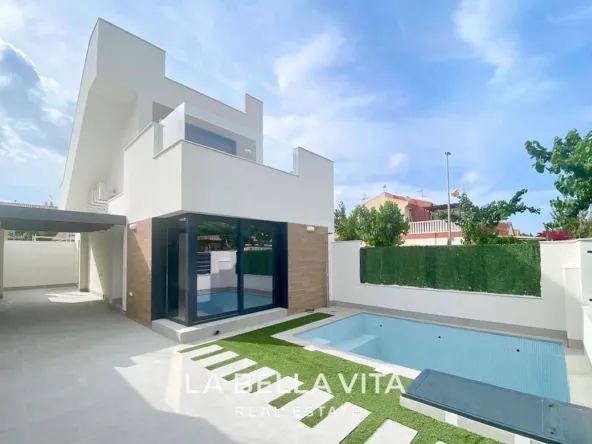 Cheap New Build Villa with private pool for sale in Los Alcazares, Murcia