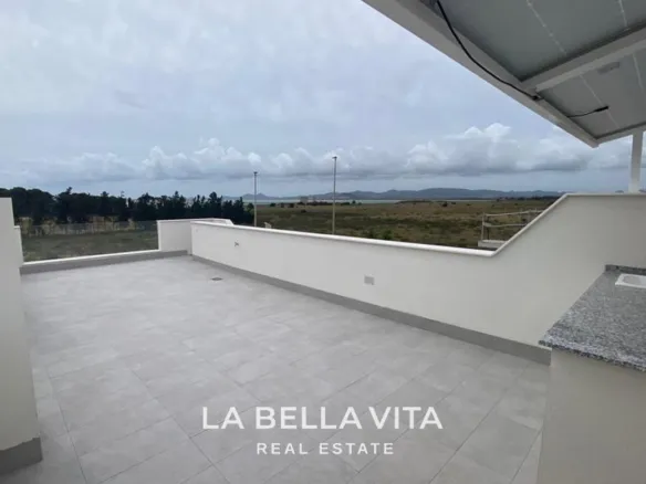 Cheap New Build Villa with private pool for sale in Los Alcazares, Murcia