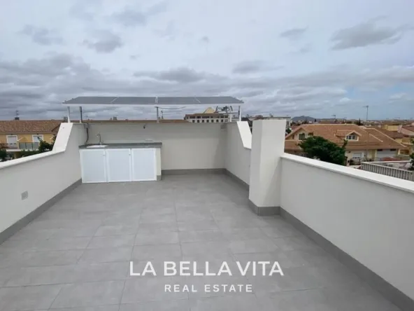 Cheap New Build Villa with private pool for sale in Los Alcazares, Murcia
