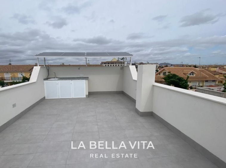 Cheap New Build Villa with private pool for sale in Los Alcazares, Murcia