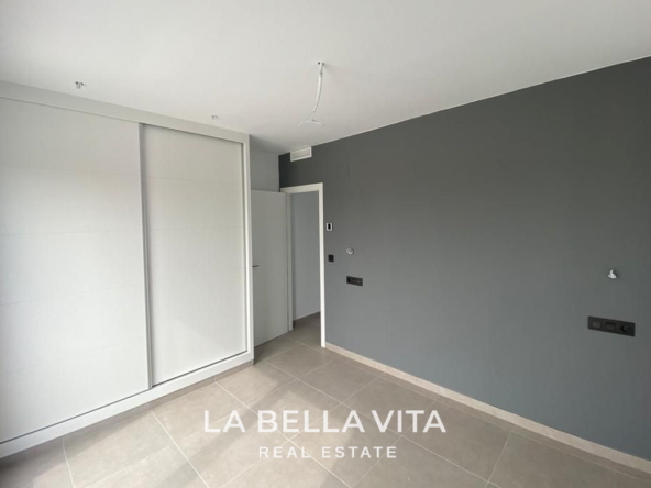 Cheap New Build Villa with private pool for sale in Los Alcazares, Murcia