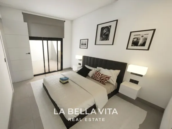 Cheap New Build Villa with private pool for sale in Los Alcazares, Murcia