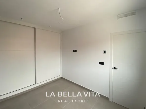 Cheap New Build Villa with private pool for sale in Los Alcazares, Murcia