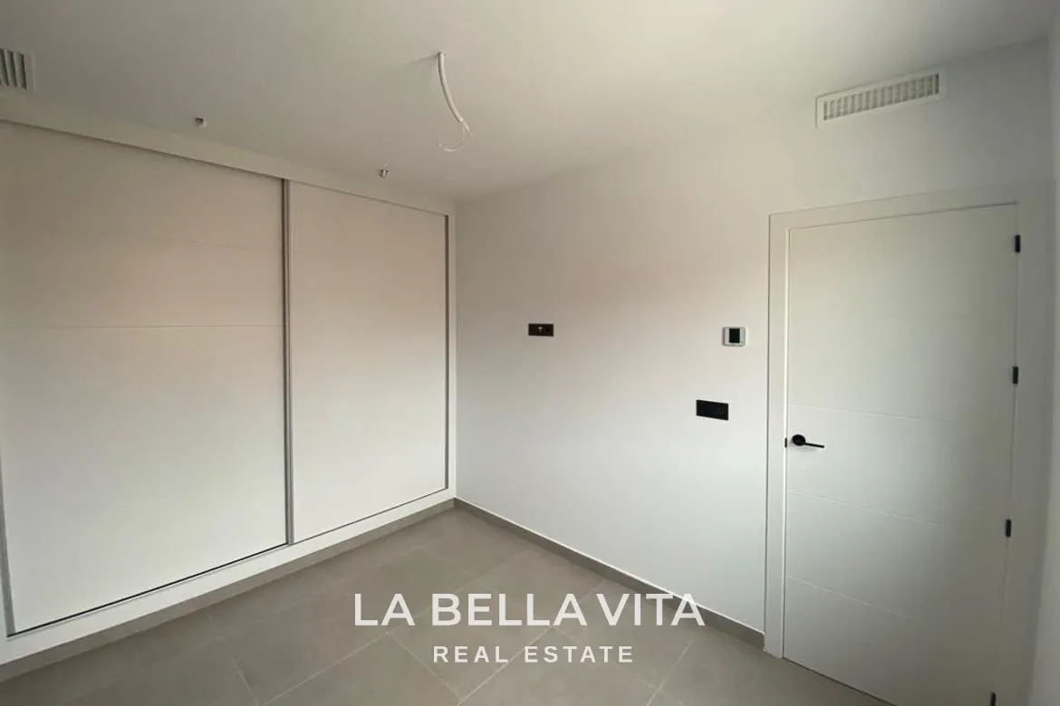 Cheap New Build Villa with private pool for sale in Los Alcazares, Murcia