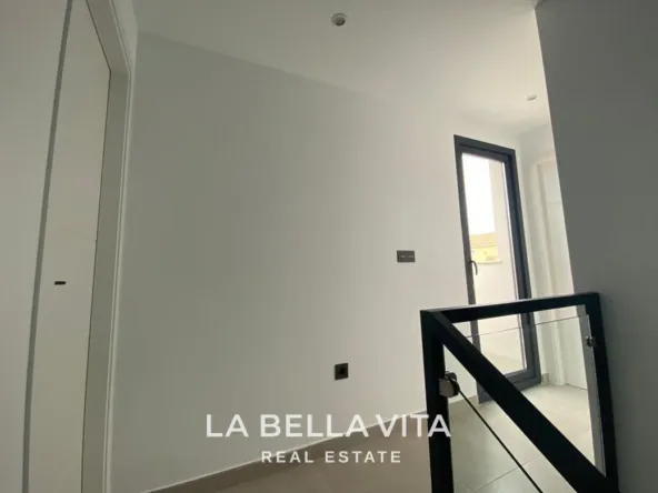 Cheap New Build Villa with private pool for sale in Los Alcazares, Murcia