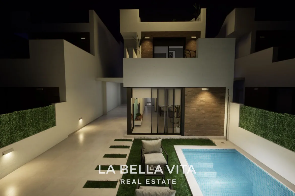 Cheap New Build Villa with private pool for sale in Los Alcazares, Murcia