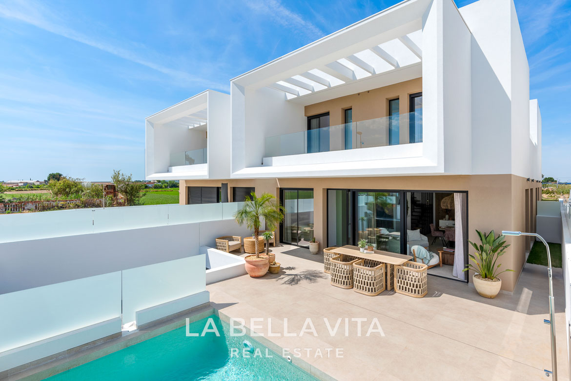 Modern New Build Properties with Pool and Basement for Sale in Dolores, Alicante