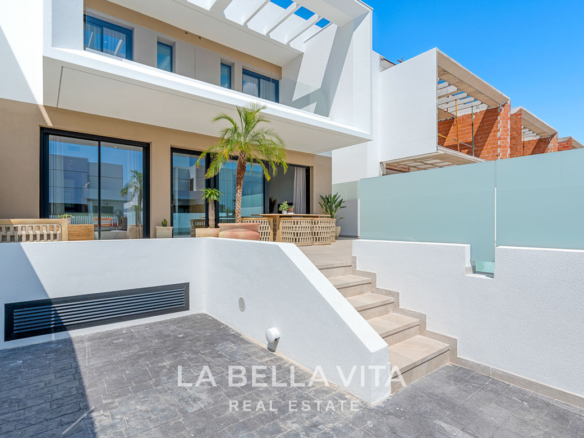 Modern New Build Properties with Pool and Basement for Sale in Dolores, Alicante