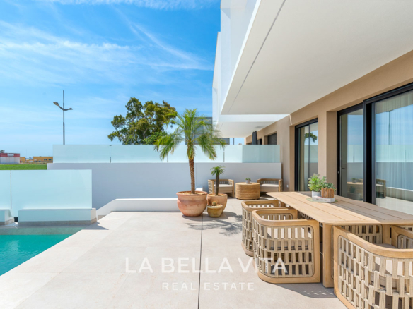 Modern New Build Properties with Pool and Basement for Sale in Dolores, Alicante
