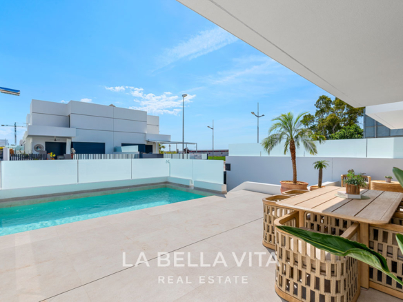 Modern New Build Properties with Pool and Basement for Sale in Dolores, Alicante
