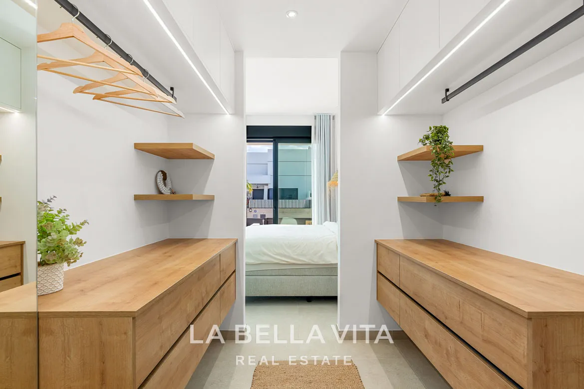Modern New Build Properties with Pool and Basement for Sale in Dolores, Alicante