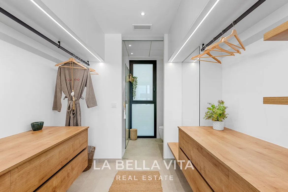 Modern New Build Properties with Pool and Basement for Sale in Dolores, Alicante