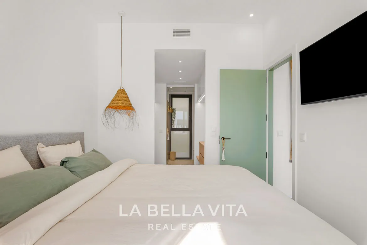Modern New Build Properties with Pool and Basement for Sale in Dolores, Alicante