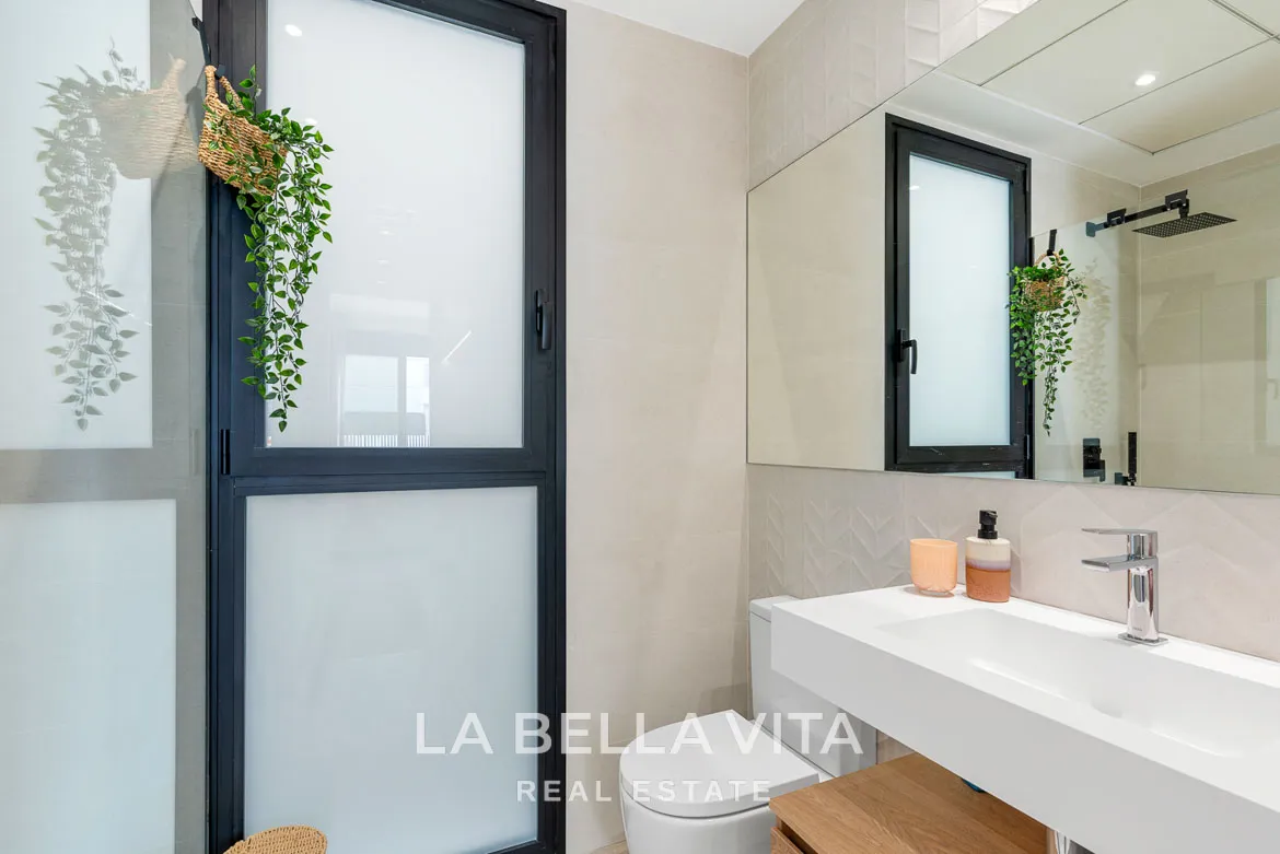 Modern New Build Properties with Pool and Basement for Sale in Dolores, Alicante