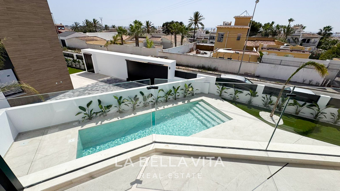 New Build Key Ready Villa with private pool for sale in Aguas Nuevas, Torrevieja