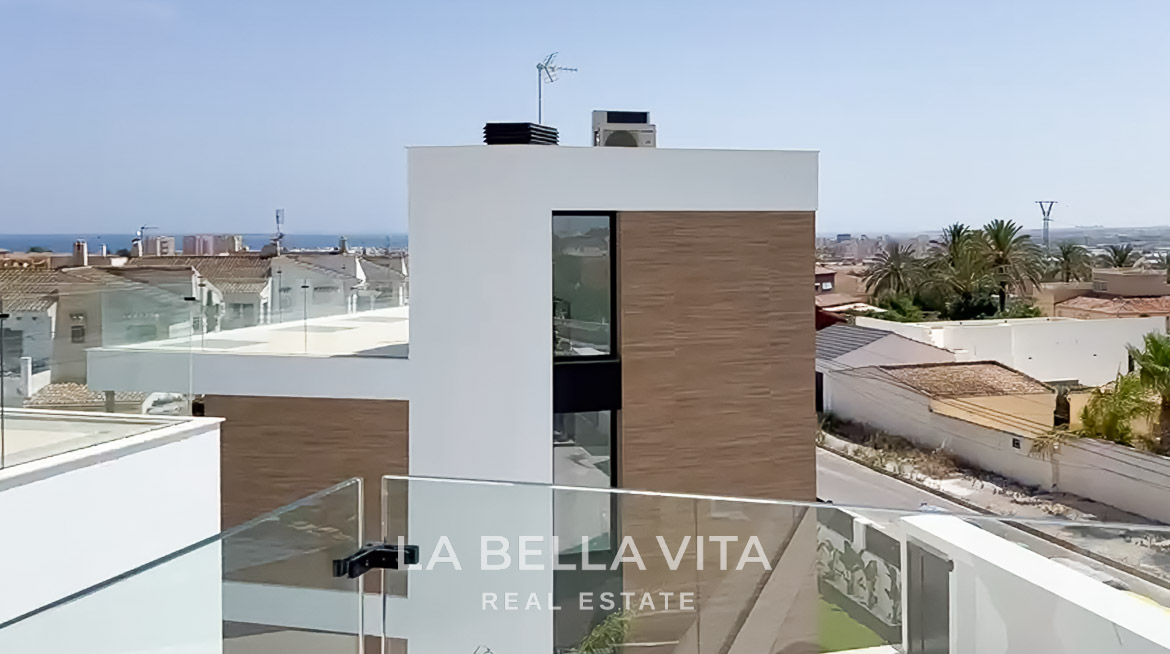 New Build Key Ready Villa with private pool for sale in Aguas Nuevas, Torrevieja