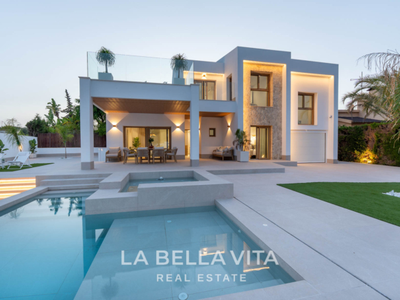 New Build Villa for sale in Campoamor, Orihuela Costa — Luxury Living Just 800 m from the Beach, with private pool and garage