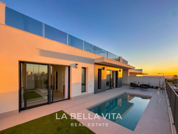 New Build Villas with Private Pool and Basement for sale n Torrevieja