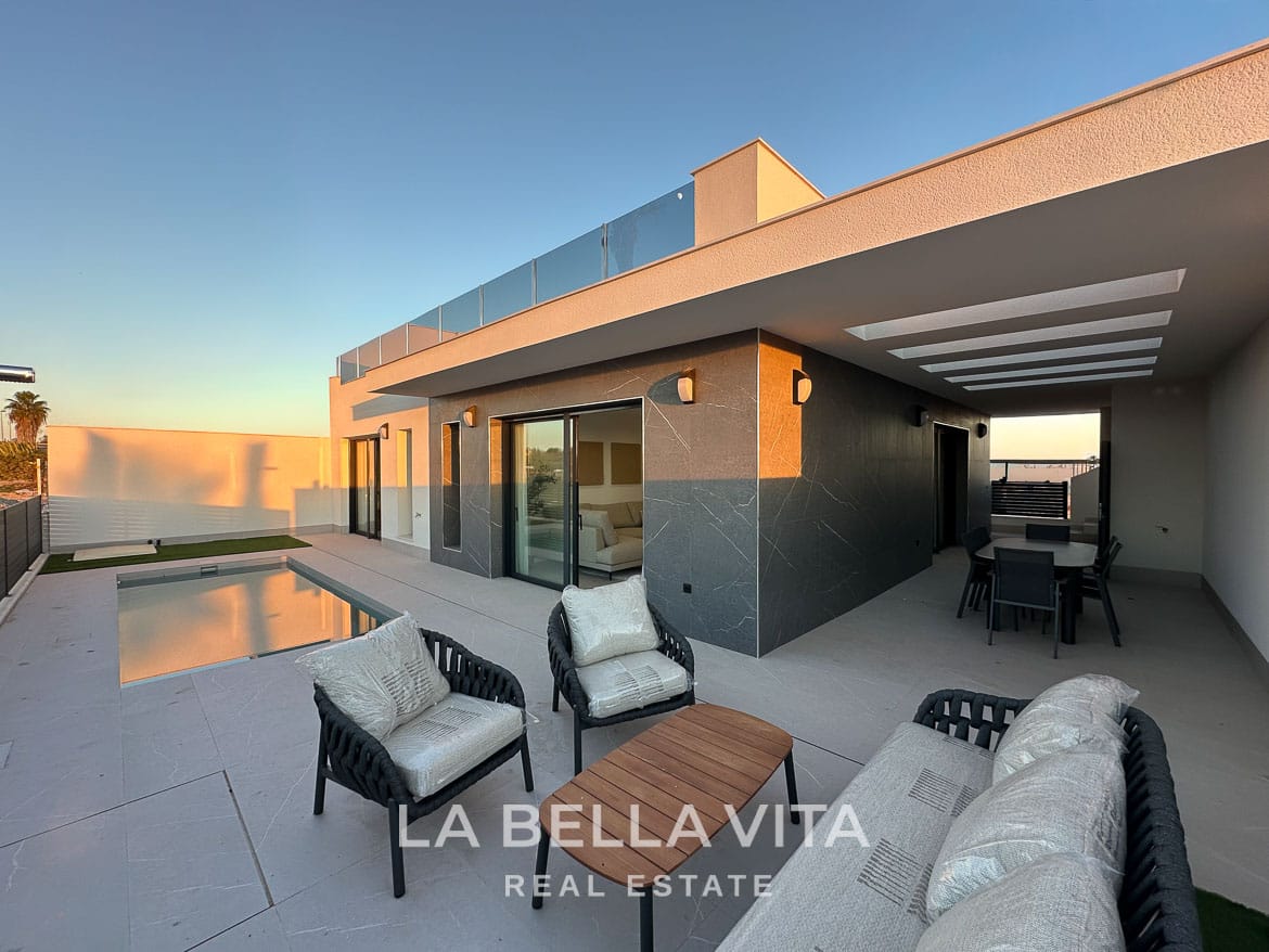 New Build Villas with Private Pool and Basement for sale n Torrevieja