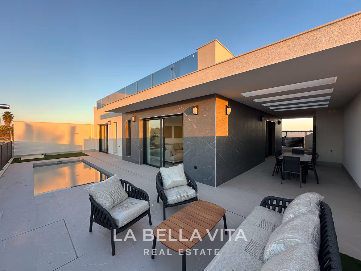 New Build Villas with Private Pool and Basement for sale n Torrevieja