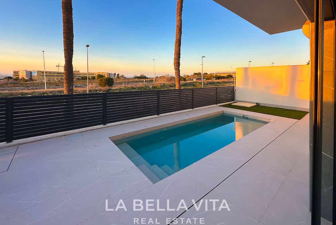 New Build Villas with Private Pool and Basement for sale n Torrevieja