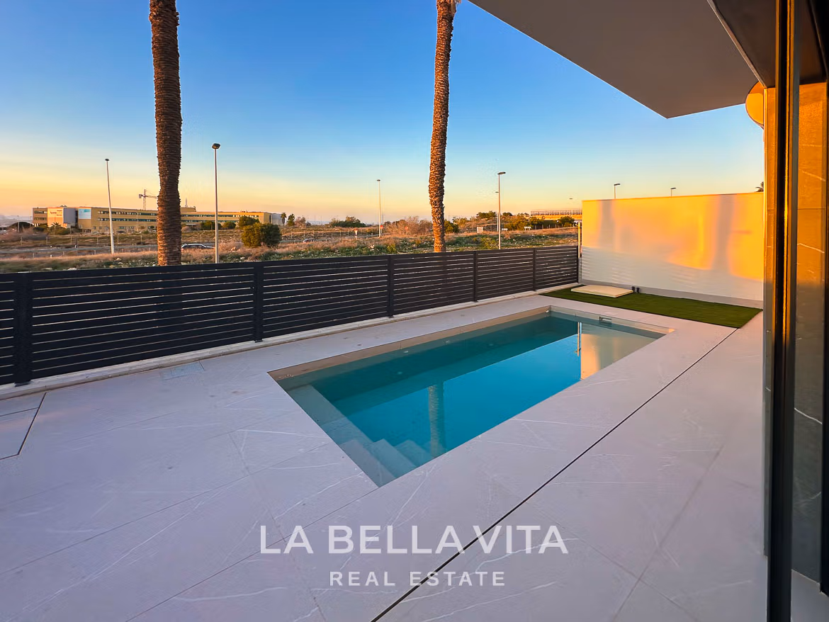 New Build Villas with Private Pool and Basement for sale n Torrevieja