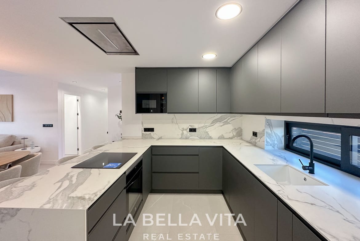 New Build Villas with Private Pool and Basement for sale n Torrevieja