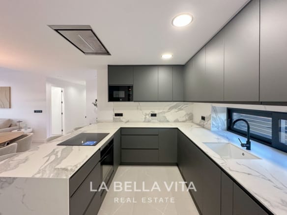 New Build Villas with Private Pool and Basement for sale n Torrevieja