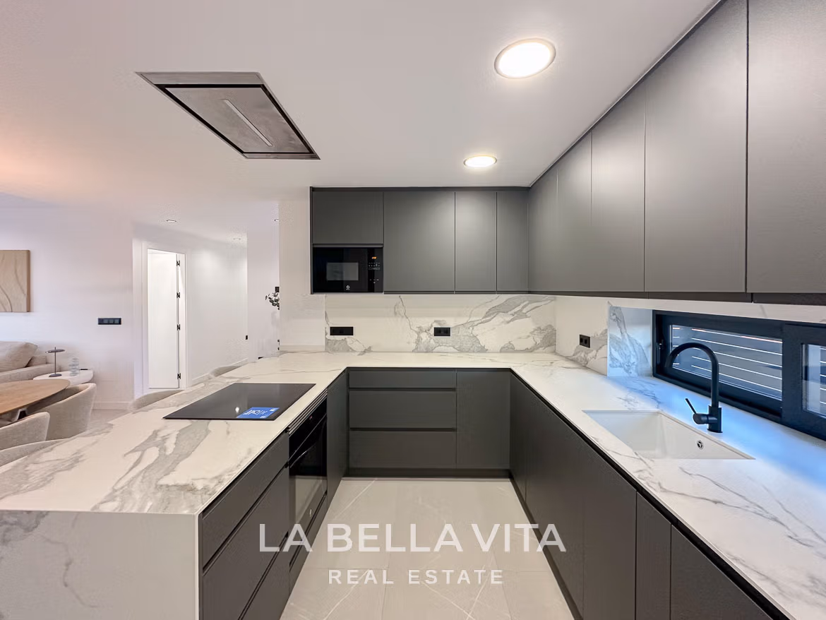 New Build Villas with Private Pool and Basement for sale n Torrevieja
