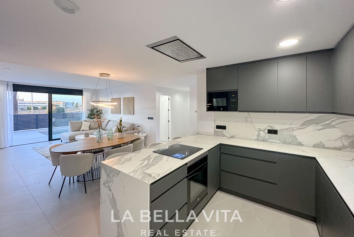 New Build Villas with Private Pool and Basement for sale n Torrevieja